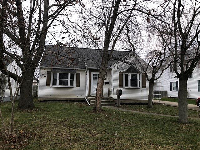 1st image of 211 Kensington Pl