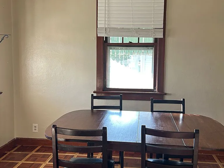 729 Union Ave — Photo 3