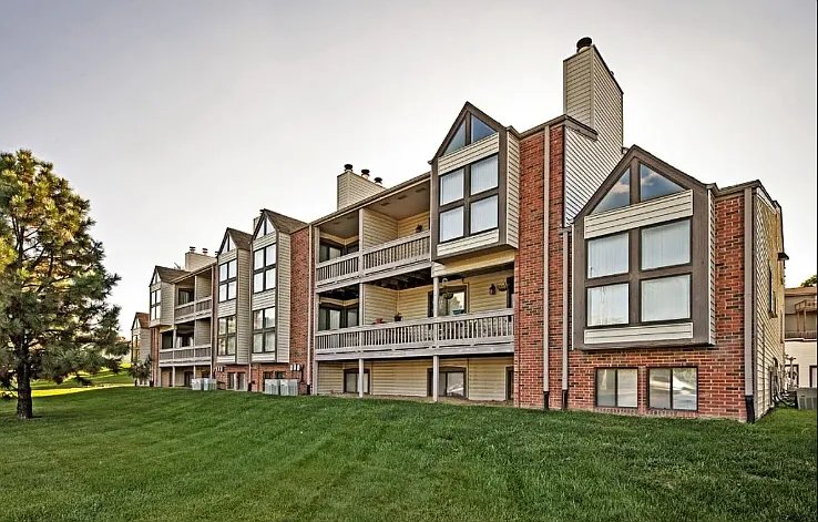 Ellis Pointe