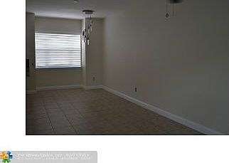 5th image of 532 NE 7th Ave #1
