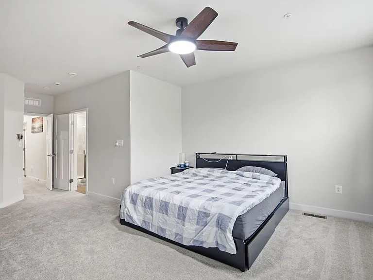 212 Matisse Pl — Photo 10