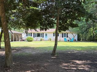 616 Long Point Ln, Topping, VA 23169