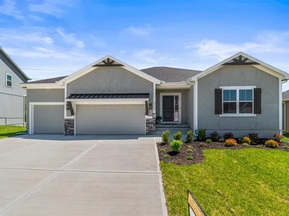 4304 SE Adams Dr, Blue Springs, MO 64014