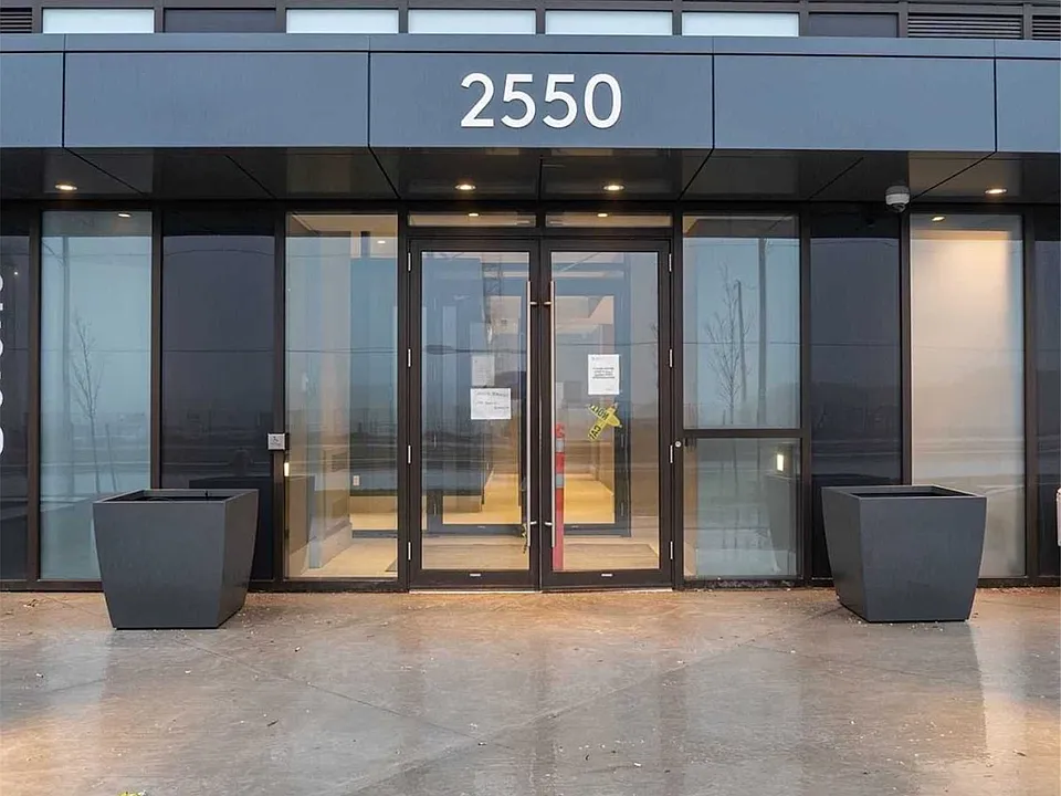 2550 Simcoe St N #1817