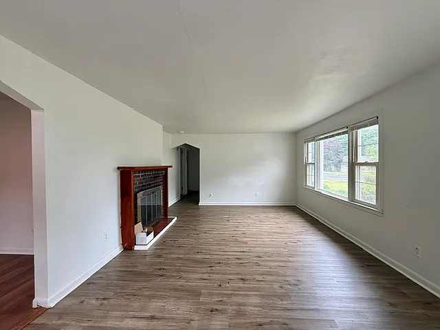 91 Green Manor Rd — Photo 4