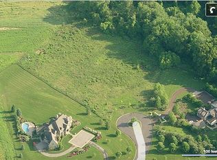 24 Old Cabin Rd, Newtown, PA 18940