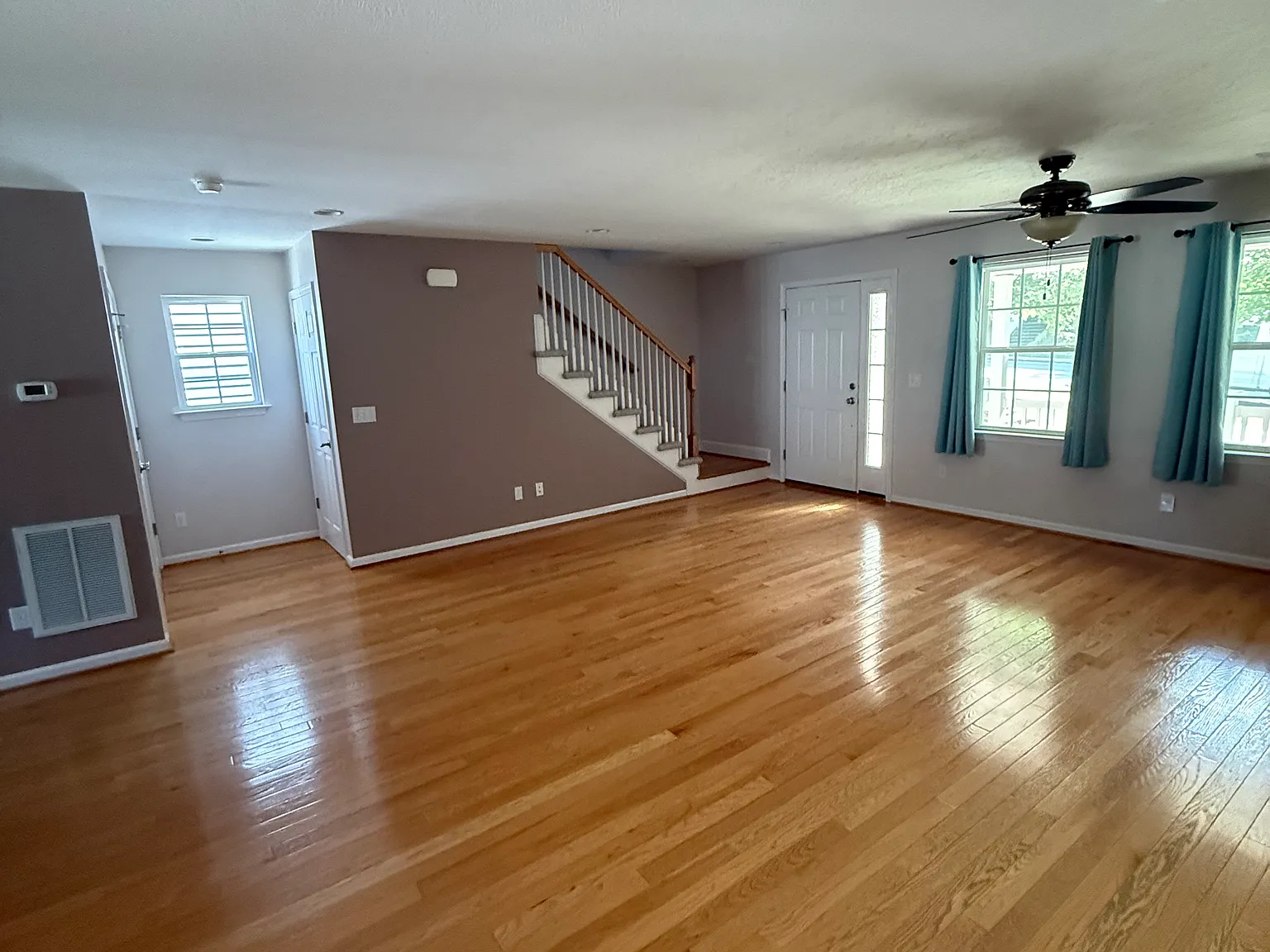 343 Courtney Cir — Photo 4