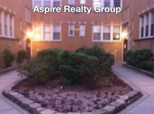 921 E Marquette Rd #1, Chicago, IL 60637