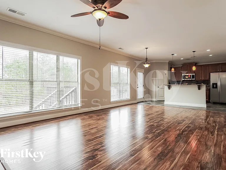 5179 Meadow Lake Cir — Photo 4