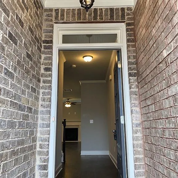 2615 Morgan Place Dr — Photo 2