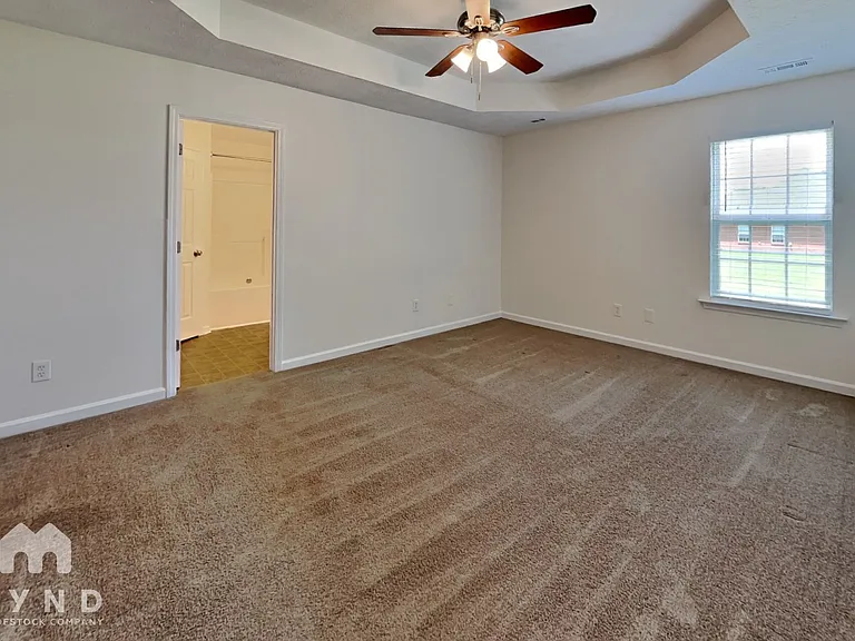 2401 Pinyon Dr — Photo 7