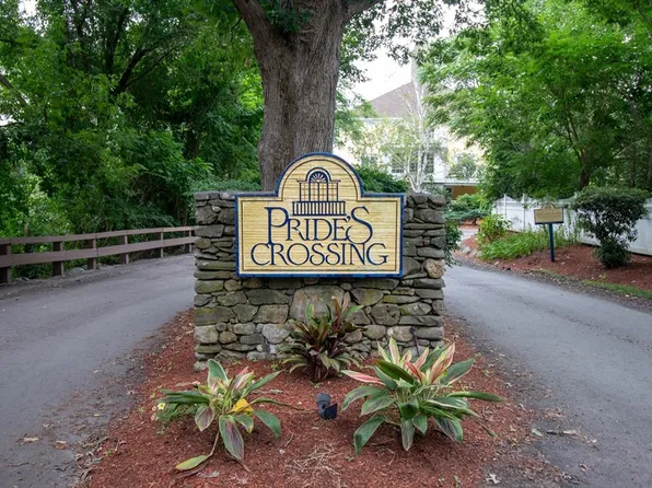 1 Riverview Blvd APT 8-205, Methuen, MA 01844