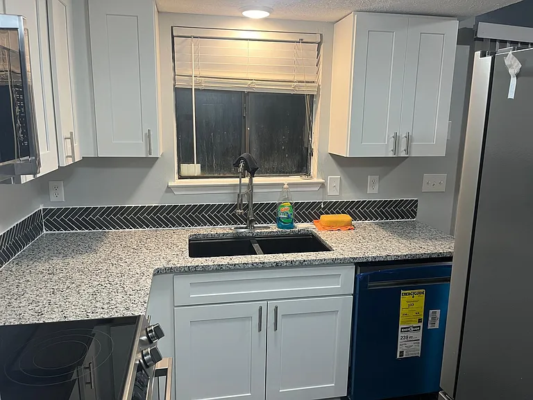 1417 Kraft Ave — Photo 22