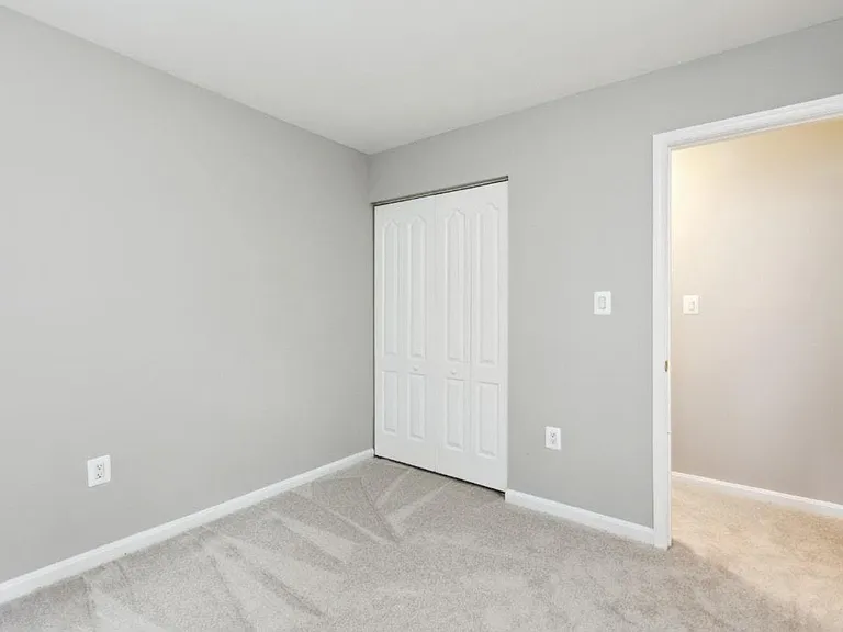 124 Emory Woods Ct — Photo 11