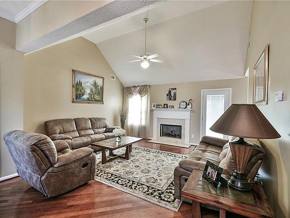 4th image of 2731 Port Springs Cir