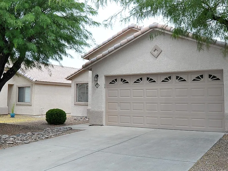 2633 W Cezanne Cir — Photo 1
