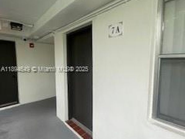 465 S Royal Poinciana Blvd APT 7A