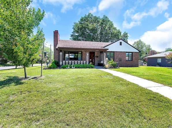 2200 S Terrace Dr, Wichita, KS 67218