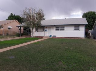 2033 Ridgewood Ln, Pueblo, CO 81005