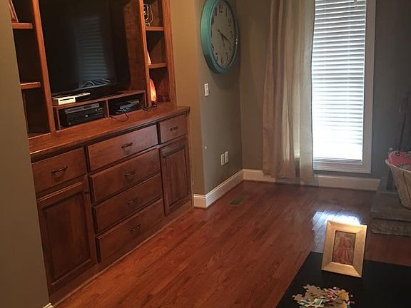 5th image of 110 Cricket Ln
