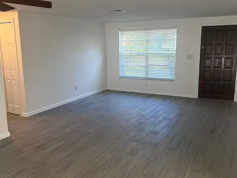 8516 Inwood Dr — Photo 2