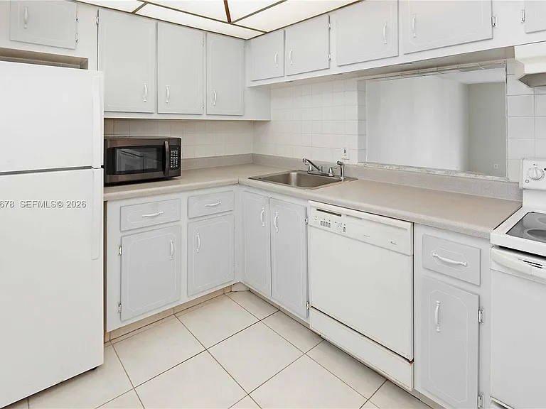 505 E Dania Beach Blvd #4-3G — Photo 10
