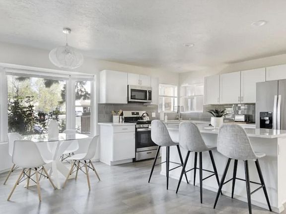 2nd image of 9620 San Gabriel Rd NE