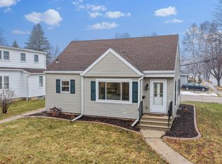 1202 Cleveland St, Green Bay, WI 54304