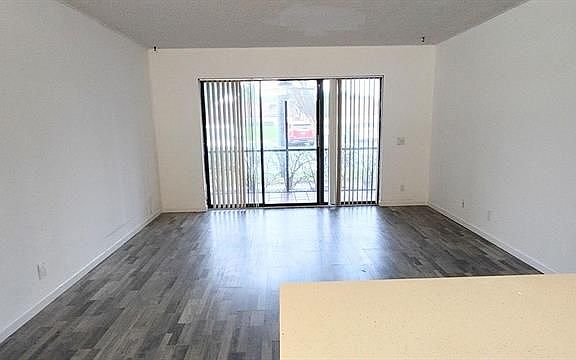 4th image of 1106 Green Pine Blvd APT E1