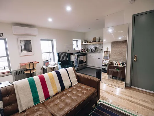 Rented by Gazal International Brokerage Group | media 10