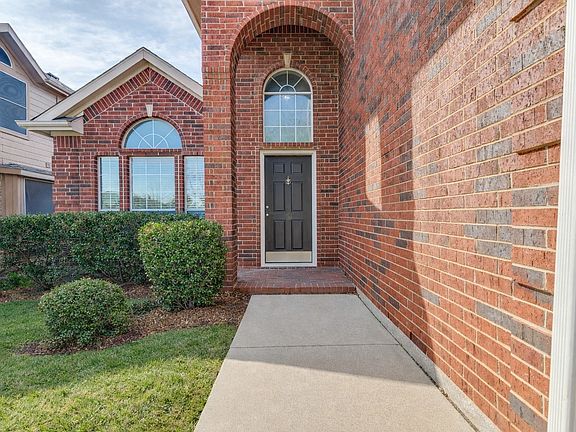 3rd image of 11805 Vienna Apple Rd