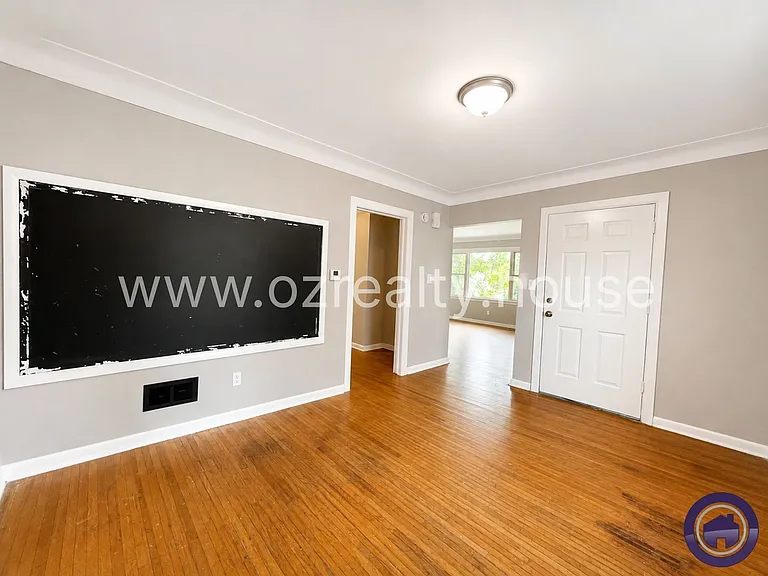837 Colburn St #2 — Photo 9