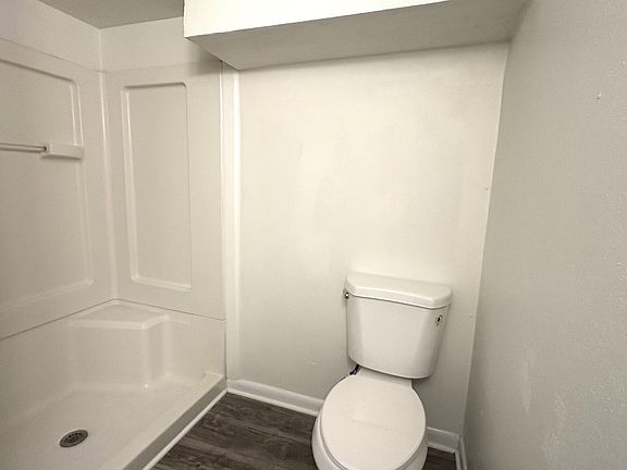 2nd image of 100 S 14th Ave APT 3