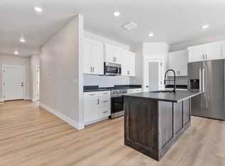534 S Cutler Ave, Sugar City, ID 83448