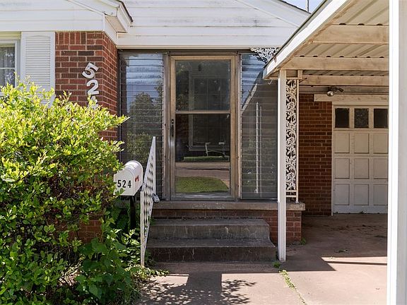 2nd image of 524 SW 51st St