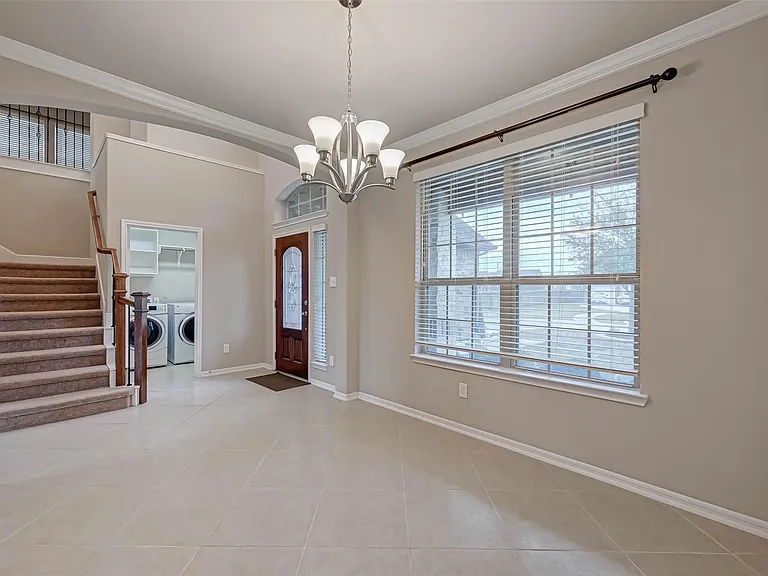 2111 Post Oak Ct — Photo 6