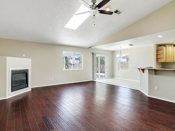 4th image of 4415 Aspen Glade Dr NW