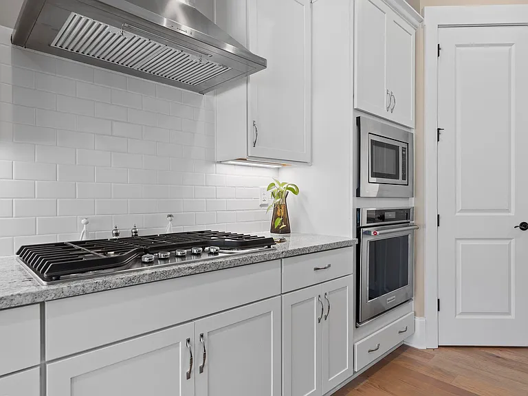 1020 Turnberry Cir — Photo 17