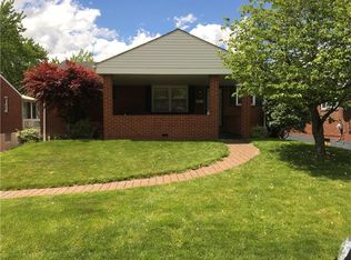 540 Lebanon Manor Dr, West Mifflin, PA
