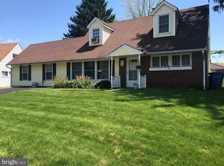 40 Horn Rd, Levittown, PA 19056