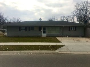 222 E Cox Dr, Fort Wayne, IN 46816