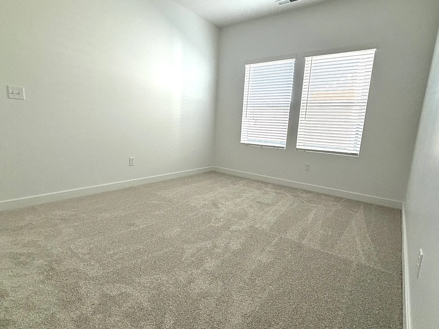 CLOSE - 10078 Loblobby Ln - KJ - 1 — Photo 2