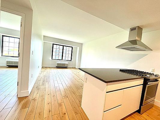 4th image of 504 Myrtle Ave #Pp8