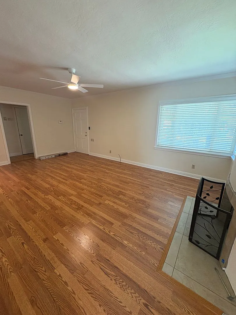 Spacious and Sparkling 3bed/2bath Home in Land Park — Photo 4