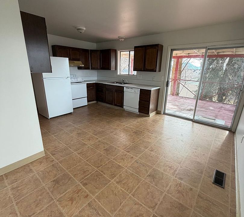 2nd image of 1764 Shawna Ct