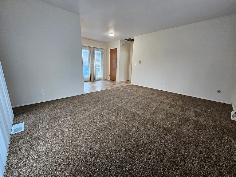 Garden Ridge Apartments — Photo 31