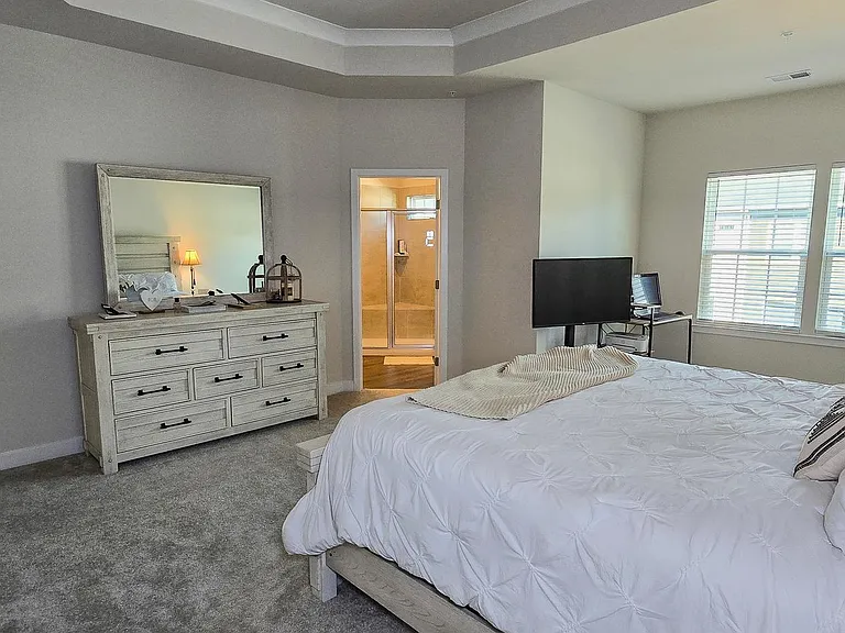 5426 Greenpoint Ln — Photo 34