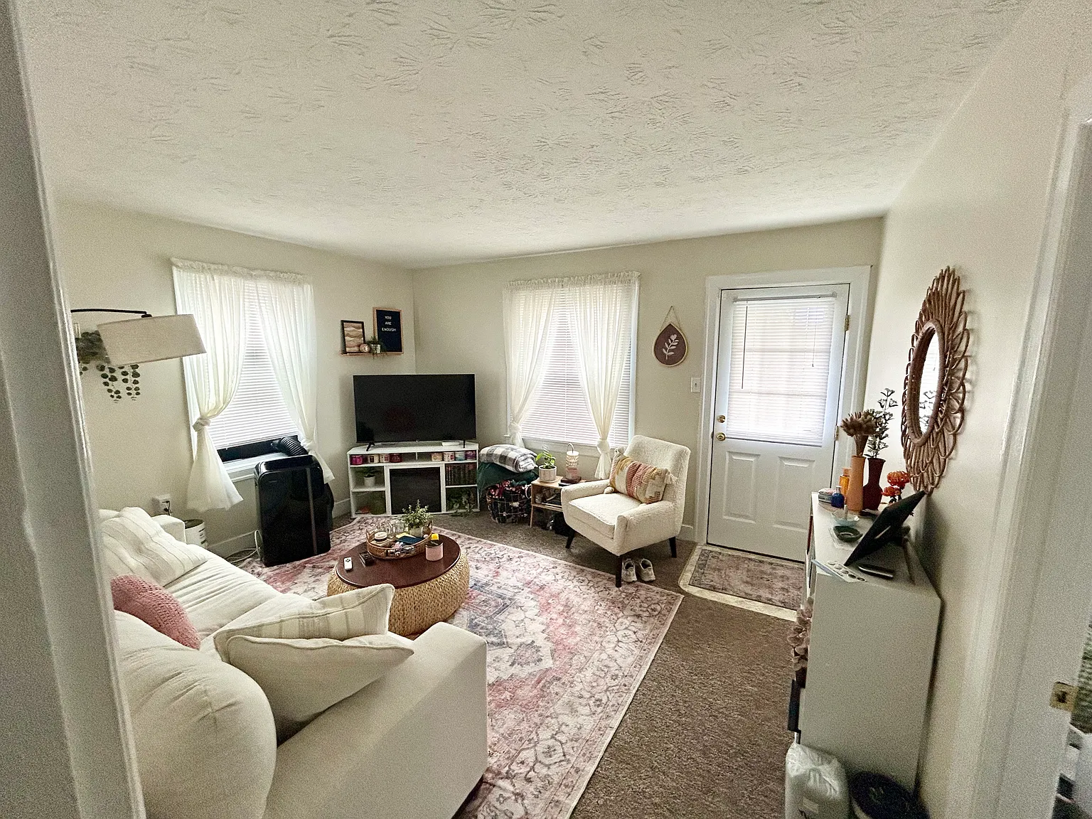 2 bed, 660 sqft, $1,000 — Photo 3