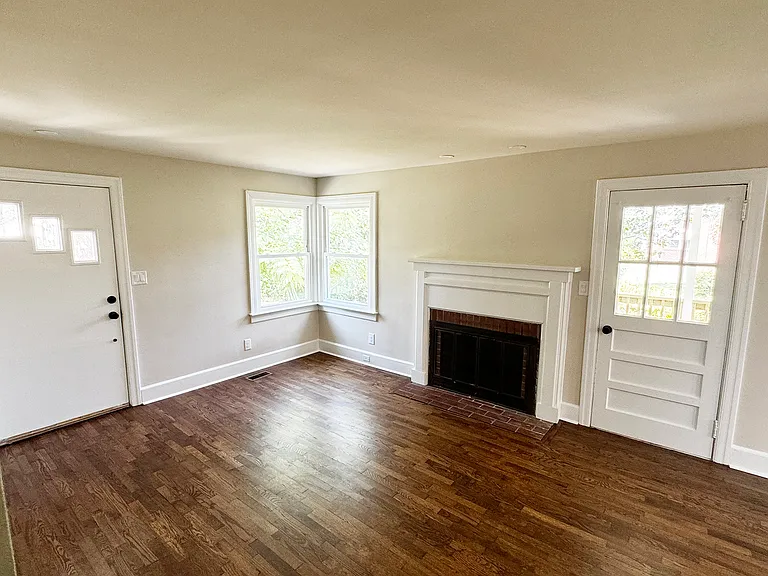4110 Park Ave — Photo 2