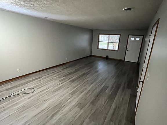 4th image of 119 E Main St APT A
